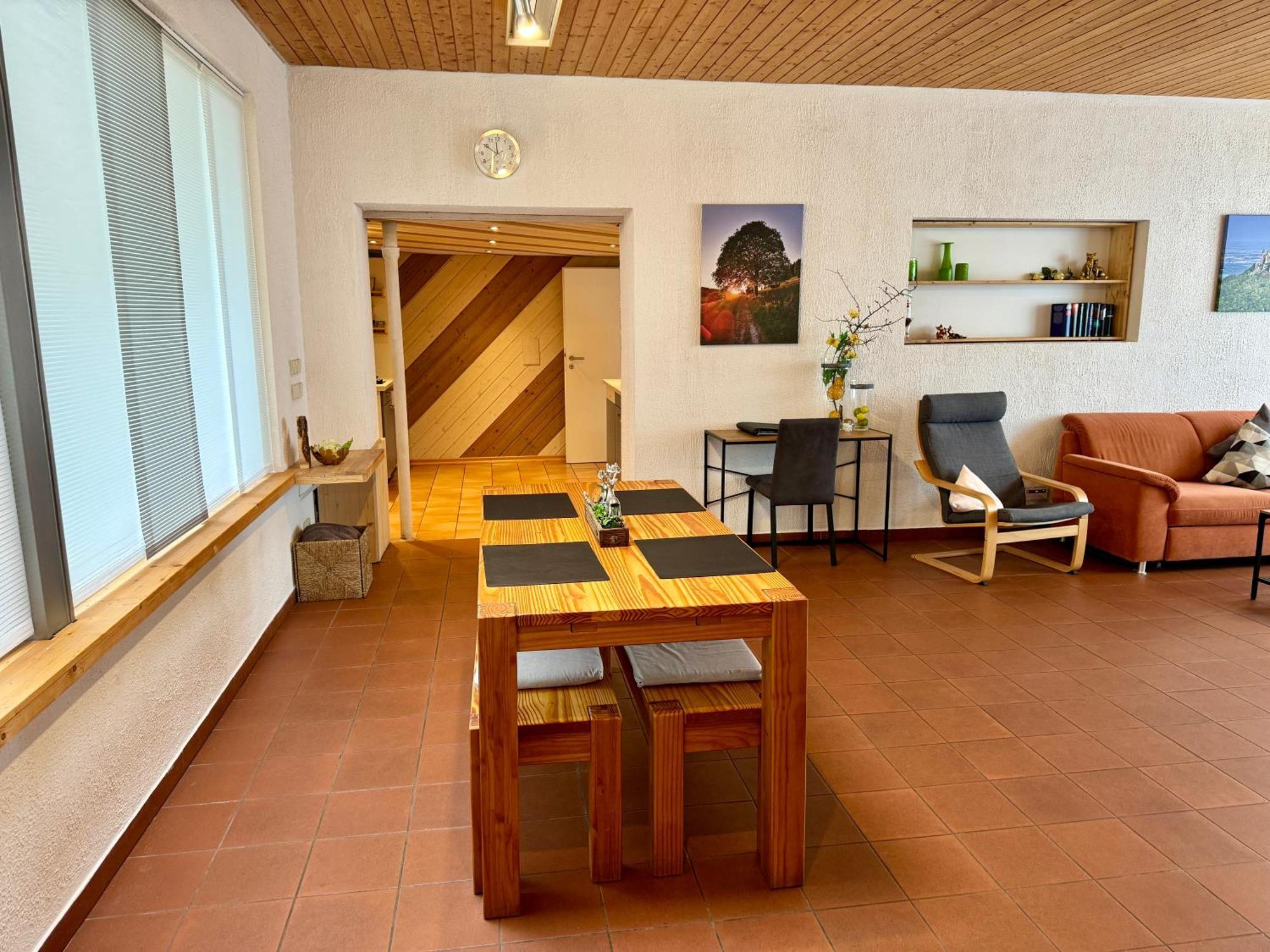 Schwabennestle - Ferienwohnung Albstadt-Onstmettingen Exterior photo